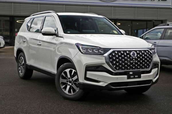 2025 KGM Rexton
